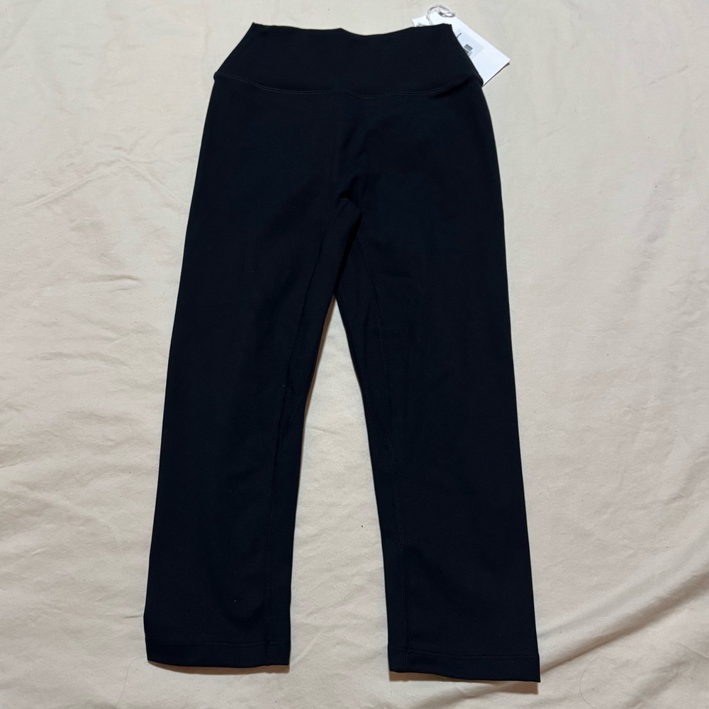 CSB - Form Invisible Scrunch Capri Leggings - Picture 5 of 6